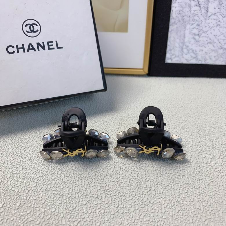YSL Hair Grab Clip  (1)